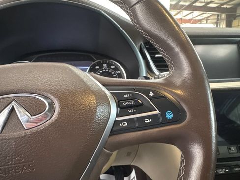 Used 2019 INFINITI QX50 Essential AWD/4WD image 13