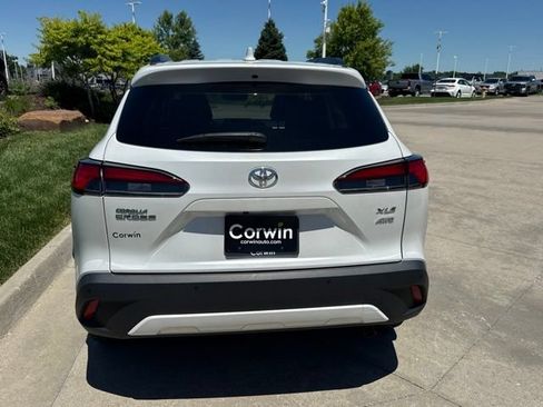 Used 2024 Toyota Corolla Cross XLE w/ Convenience Package AWD/4WD image 5