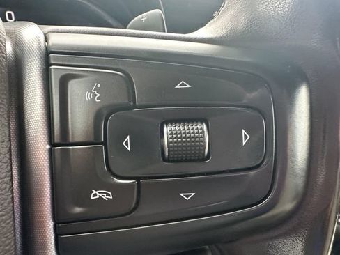 Used 2025 GMC Sierra 1500 SLT w/ SLT Convenience Package AWD/4WD image 14