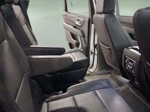 Used 2024 Chevrolet Tahoe Z71 w/ Luxury Package AWD/4WD image 21