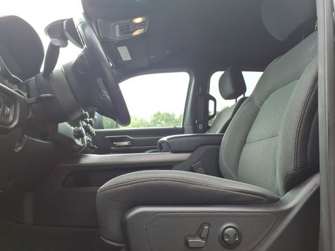 Used 2023 RAM 1500 Big Horn AWD/4WD image 7