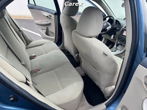 Used 2013 Toyota Corolla LE image 18