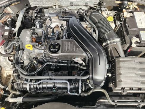 Used 2024 Volkswagen Jetta SE FWD image 26