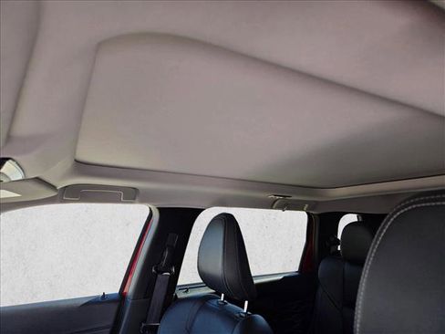 Used 2025 Mitsubishi Outlander SEL image 14