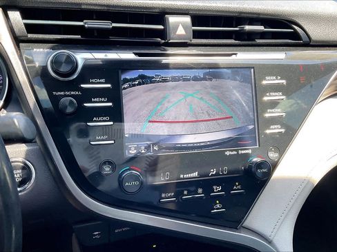 Used 2019 Toyota Camry XLE FWD image 27
