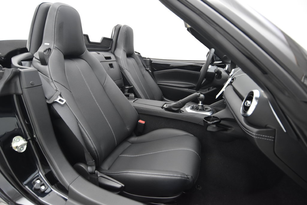 New 2026 MAZDA MX-5 Miata Grand Touring w/ Weather Package RWD image 27