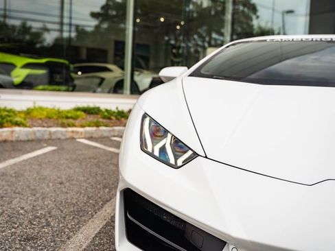 Used 2018 Lamborghini Huracan LP 580-2 image 10