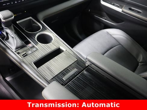 Used 2025 Toyota Sienna XLE Woodland Edition image 17