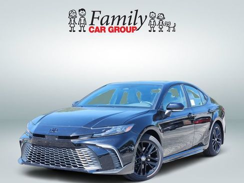 New 2026 Toyota Camry SE FWD image 1