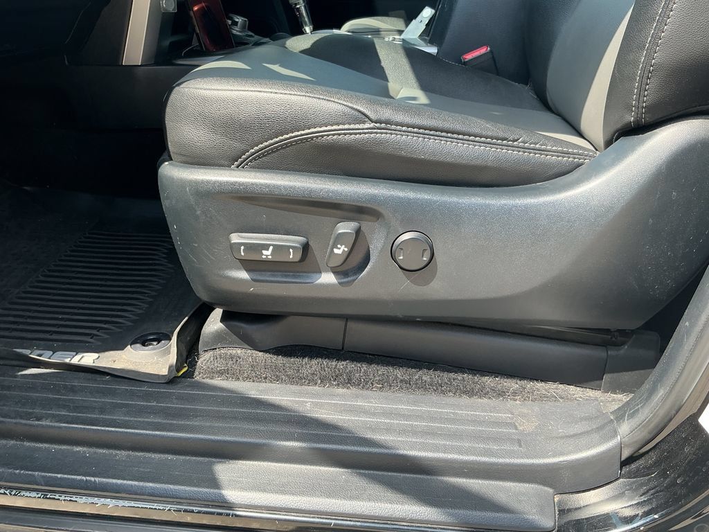 Used 2019 Toyota 4Runner SR5 Premium AWD/4WD image 15