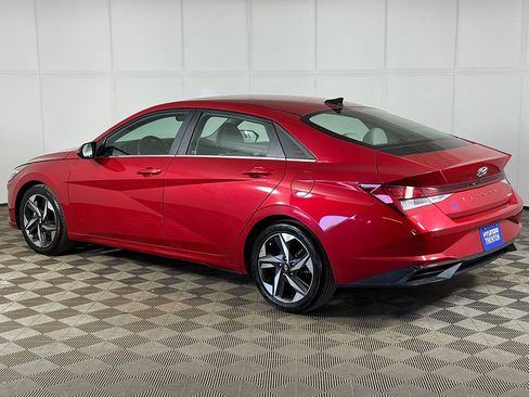 Used 2023 Hyundai Elantra Limited w/ Cargo Package FWD image 11