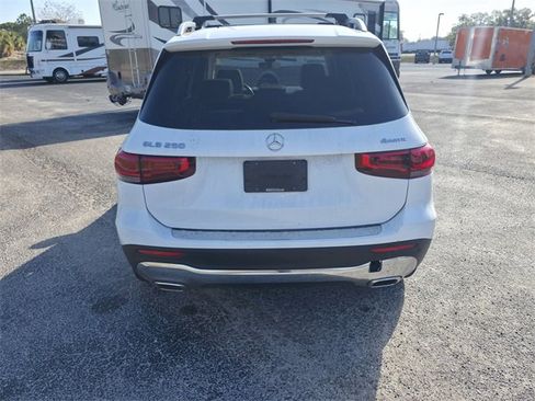 Used 2022 Mercedes-Benz GLB 250 4MATIC image 6
