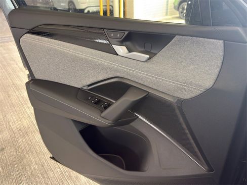 New 2026 Volkswagen Tiguan S image 21