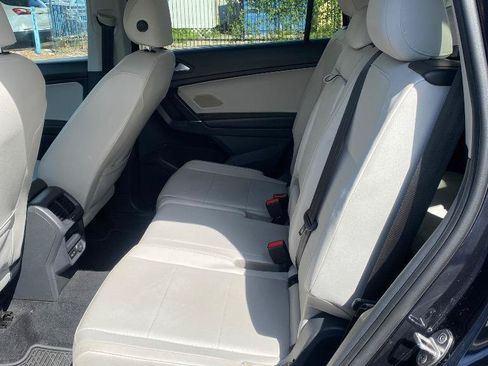Used 2020 Volkswagen Tiguan SE w/ Panoramic Sunroof Package FWD image 14