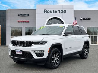 Used 2025 Jeep Grand Cherokee Limited w/ MOPAR Finishing Package AWD/4WD video 2