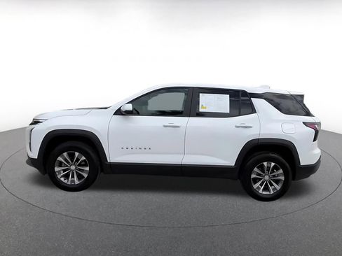 Used 2025 Chevrolet Equinox LT AWD/4WD image 9