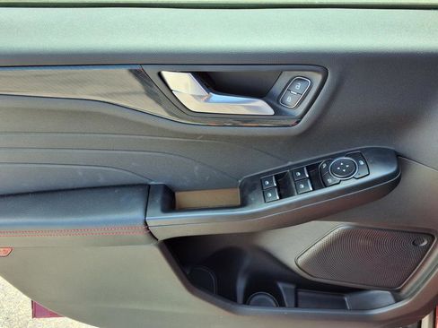 Certified 2024 Ford Escape ST-Line w/ Tech Pack #1 image 9