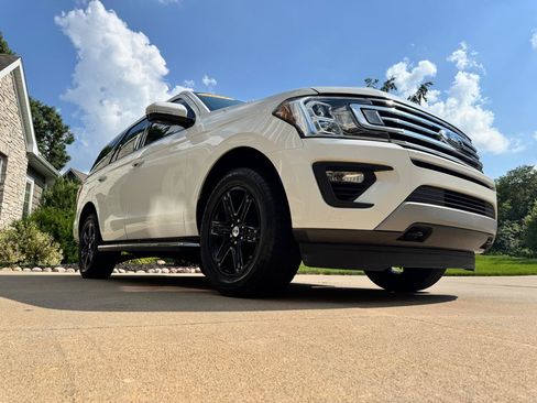 Used 2021 Ford Expedition XLT AWD/4WD image 27