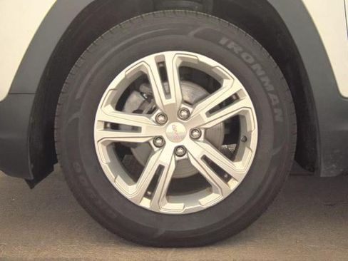 Used 2020 GMC Terrain SLE w/ Driver Convenience Package FWD image 17