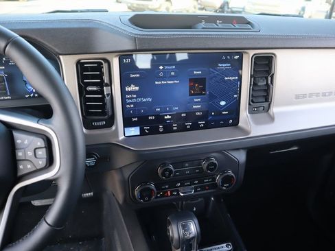 New 2025 Ford Bronco Outer Banks image 5