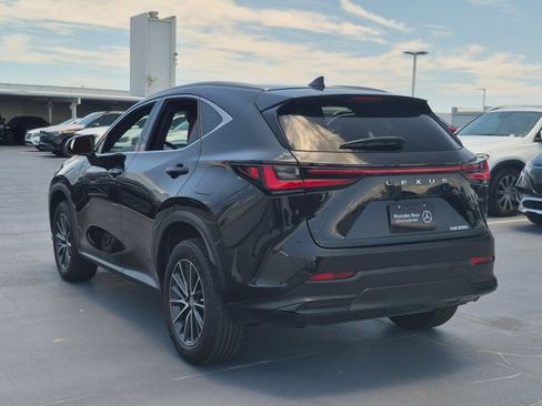 Used 2023 Lexus NX 250 FWD w/ Towing Package (2000 Lbs) image 7