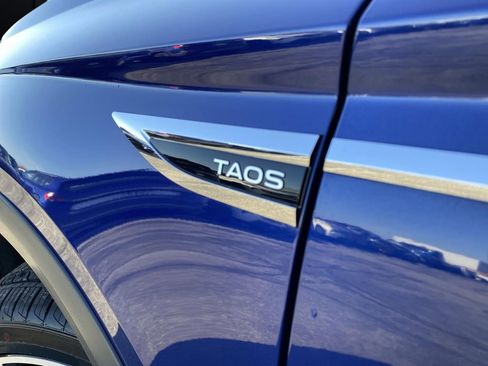 Certified 2022 Volkswagen Taos SEL image 36