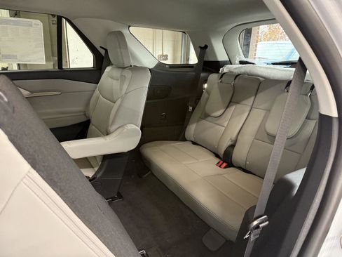 New 2026 Ford Explorer Active w/ Active Comfort Package image 19