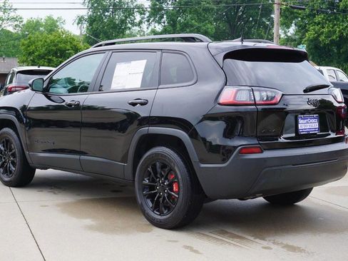 Used 2023 Jeep Cherokee Altitude Lux AWD/4WD image 5