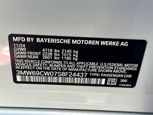 Used 2025 BMW 330i Sedan w/ Convenience Package image 40