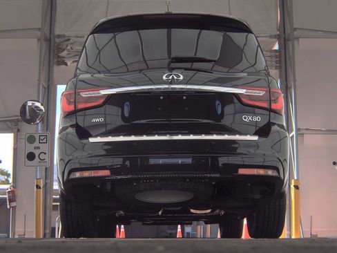 Used 2023 INFINITI QX80 Sensory w/ Cargo Package image 8