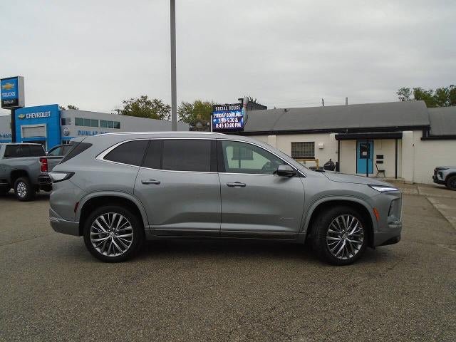 Certified 2025 Buick Enclave Avenir w/ Super Cruise Package AWD/4WD image 5