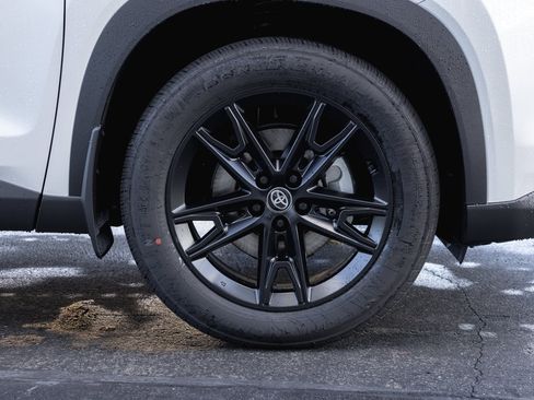 New 2026 Toyota Grand Highlander AWD image 4