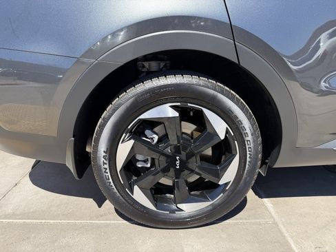 Used 2025 Kia Sorento EX FWD image 15