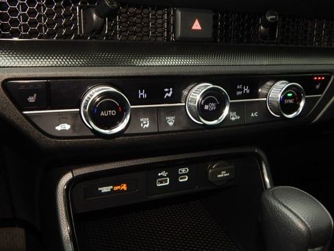 Used 2025 Honda CR-V EX image 21