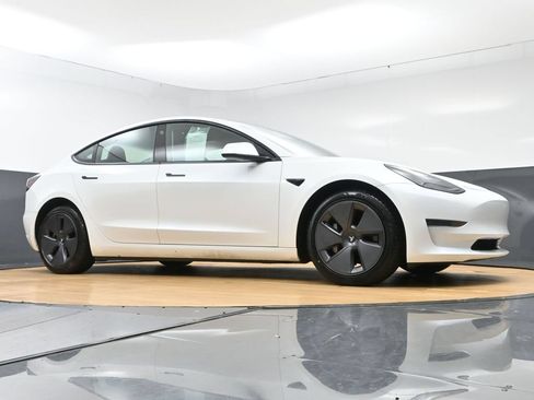 Used 2023 Tesla Model 3 Standard Range RWD image 51