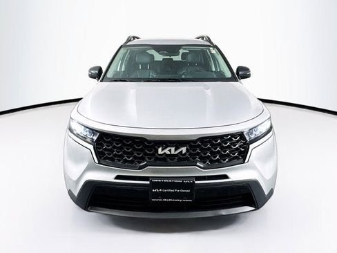 Certified 2022 Kia Sorento S image 2