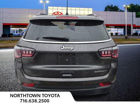 Used 2019 Jeep Compass Sport image 7