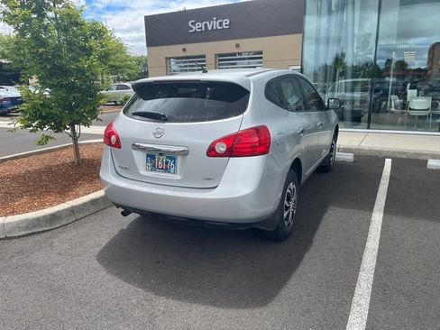 Used 2013 Nissan Rogue S AWD/4WD image 3
