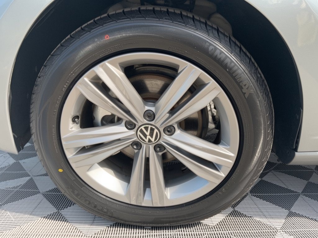 Certified 2024 Volkswagen Jetta SE FWD image 13