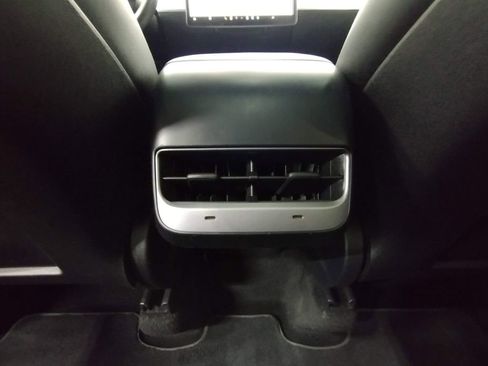 Used 2023 Tesla Model Y Long Range image 28