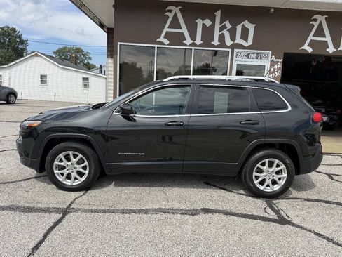 Used 2015 Jeep Cherokee Latitude AWD/4WD image 5