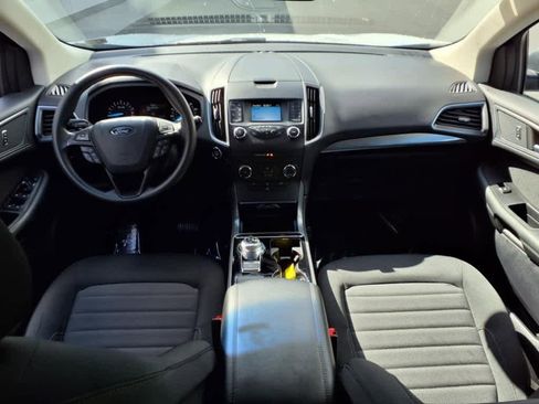 Used 2019 Ford Edge SE image 7