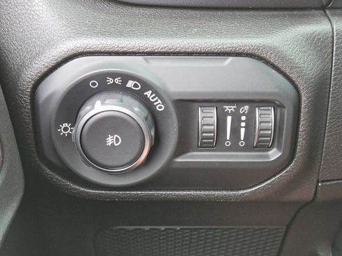 Used 2021 Jeep Wrangler Unlimited Sport AWD/4WD image 11