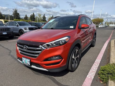 Used 2017 Hyundai Tucson Limited w/ Limited Ultimate Package 03 image 3