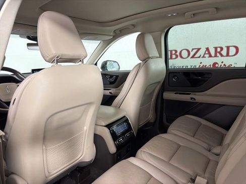 Certified 2022 Lincoln Aviator Reserve w/ Equipment Group 201A AWD/4WD image 13