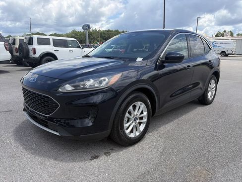 Used 2021 Ford Escape SE w/ Convenience Package FWD image 4