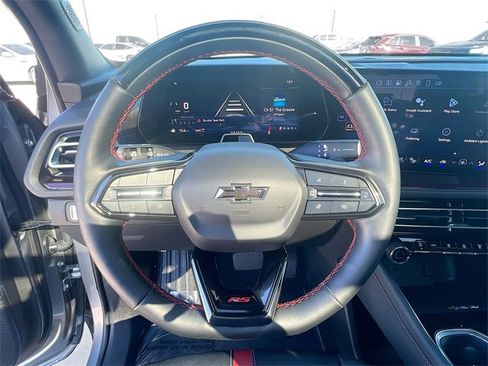 Used 2024 Chevrolet Traverse RS image 15