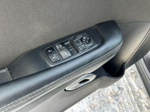 Used 2021 Dodge Challenger SXT image 17