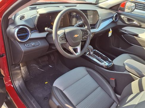 New 2026 Chevrolet Trax LT w/ Driver Confidence Package image 8