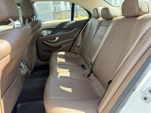 Used 2019 Mercedes-Benz E 300 4MATIC image 20